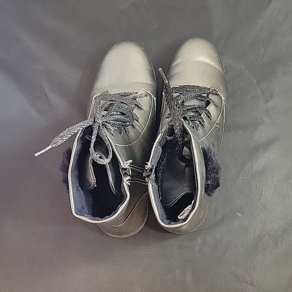 FOREVER 21 LACE UP SIDE ZIPPER CLOSURE ANKLE BOOT - Picture 7 of 15